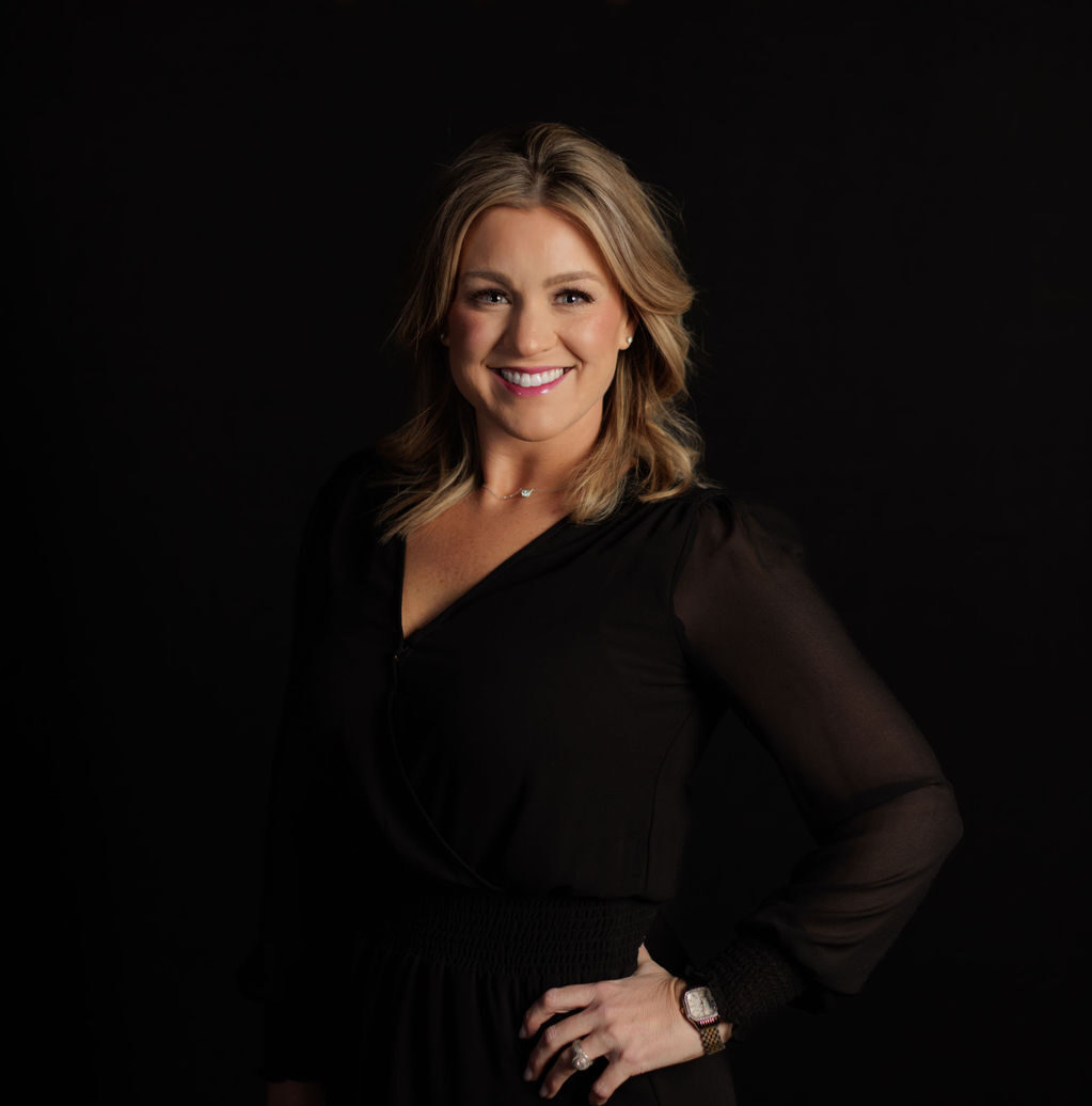 Headshot of Holly Miller